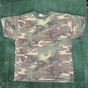 Vintage 90s Woodland Camo T-Shirt Military Army Forest Tee